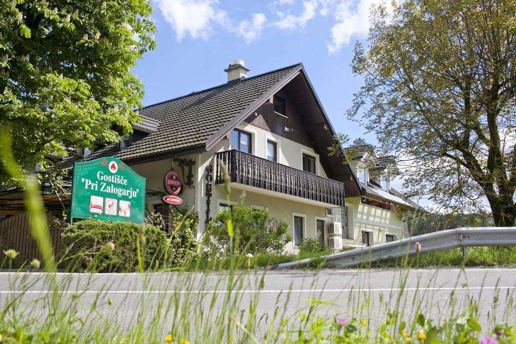 Guesthouse Pri Zalogarju Zelezniki Exterior photo